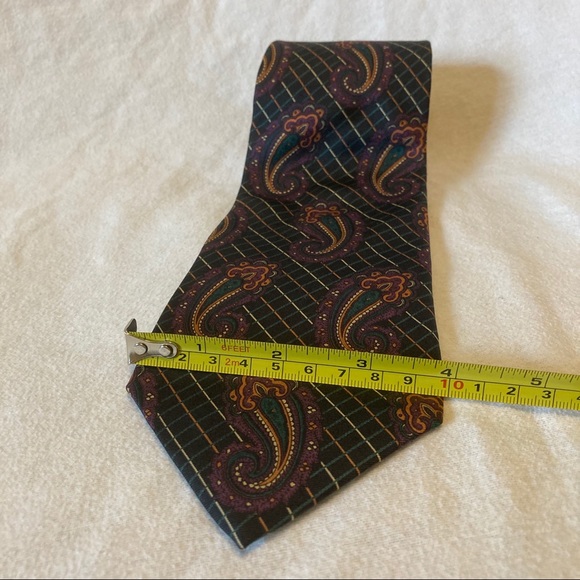 Gitman Bros Neck Tie MADE IN USA Green Paisley 100% Silk One Size OS EUC - Picture 3 of 5